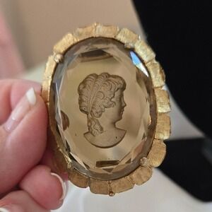 Cameo Reverse Intaglio Glass Brooch Pin Vintage 1960s